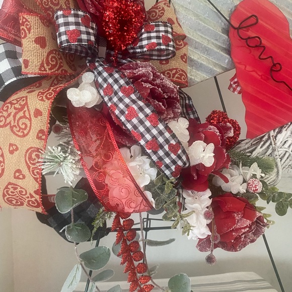 Valentine’s Wreath,Grapevine Wreath,Valentine’s decor,door hanger,wall hanger - Picture 10 of 11